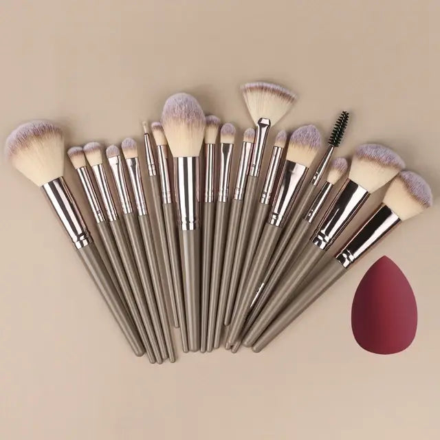 1/20pcs Professional Makeup Brushes Set Super Soft Detail Blush Highlighter Foundation Concealer Eyeshadow Beauty Tool