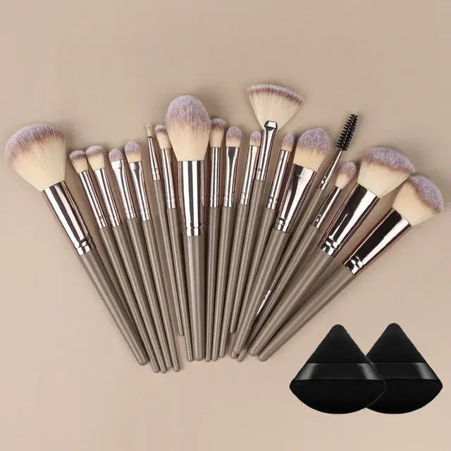 1/20pcs Professional Makeup Brushes Set Super Soft Detail Blush Highlighter Foundation Concealer Eyeshadow Beauty Tool