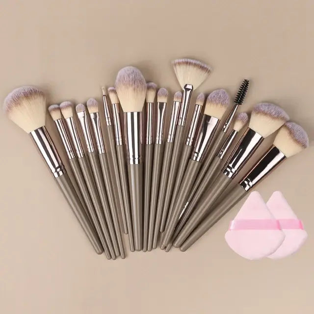 1/20pcs Professional Makeup Brushes Set Super Soft Detail Blush Highlighter Foundation Concealer Eyeshadow Beauty Tool