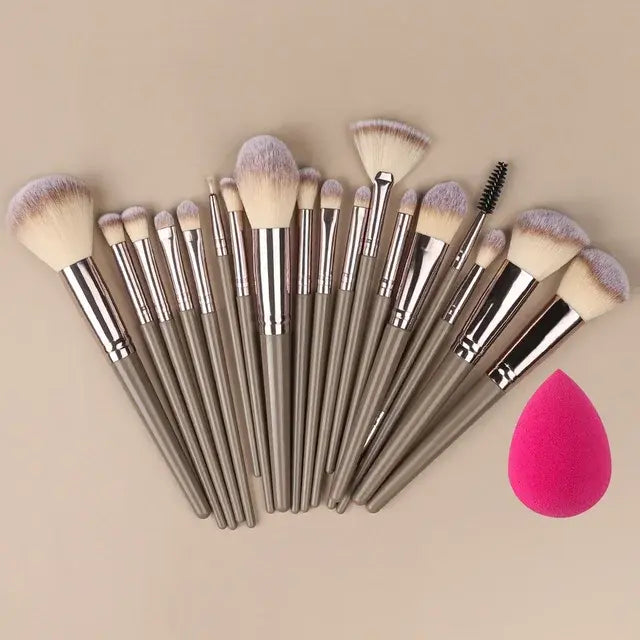 1/20pcs Professional Makeup Brushes Set Super Soft Detail Blush Highlighter Foundation Concealer Eyeshadow Beauty Tool